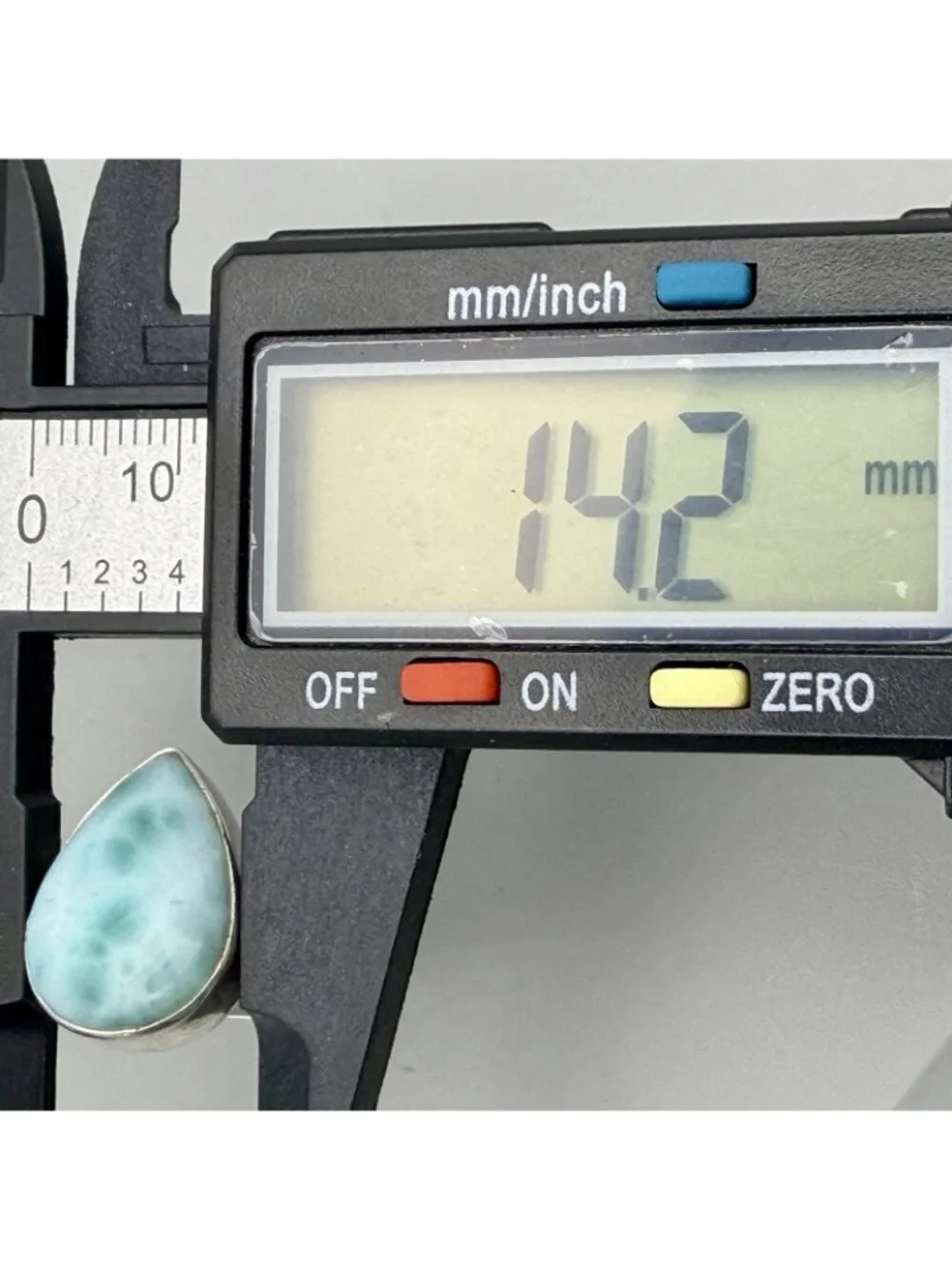 Unbranded natural larimar